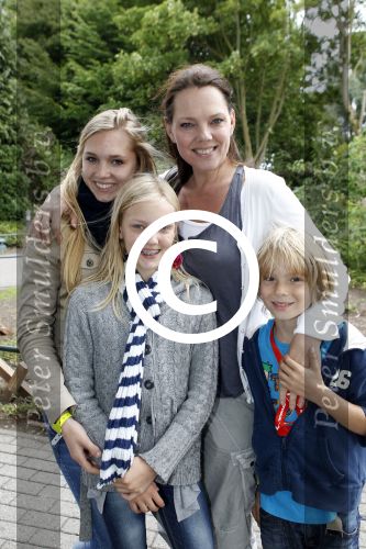 Biddinghuizen 22 juni 2011
Bn ers in Walibi flevohof. Esther Duller met kinderen
Peter Smulders bv