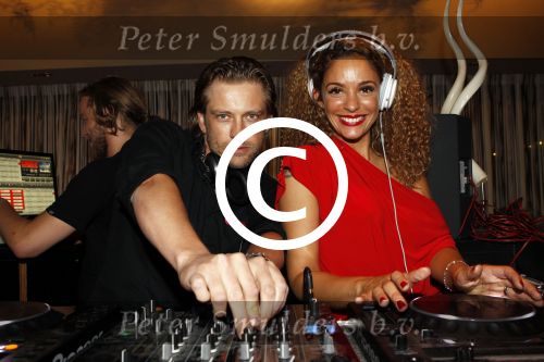 Amsterdam 26 juni 2011
Presentatie cd en 30e verjaardag van Fajah Lourens bij Special Sports. Ferri Somogyi
Peter Smulders bv