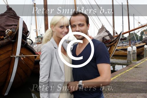 Volendam 28 juni 2011
Geert Hoes met zijn nieuwe vriendin Elze Mieke Tijl.
Peter Smulders bv