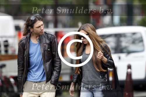 Amsterdam 30 juni 2011
Georgina Verbaan met vriend Rob v d Wouw op straat in Amsterdam.
Peter Smulders bv