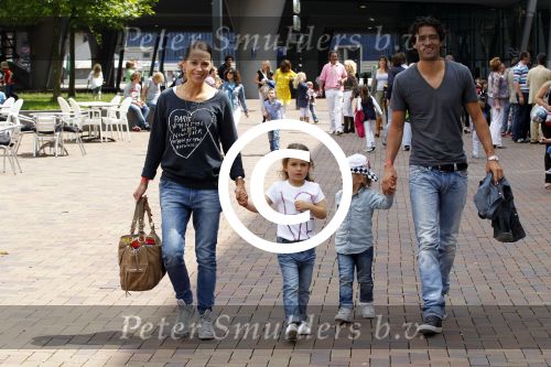 Amsterdam 26 juni 2011
Premiere Cars II in Pathe arena. John en Denise v Lottum met kinderen
Peter Smulders bv