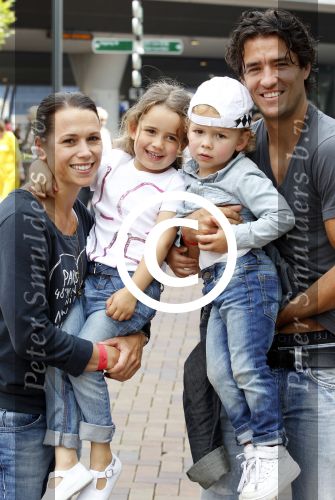 Amsterdam 26 juni 2011
Premiere Cars II in Pathe arena. John en Denise v Lottum met kinderen
Peter Smulders bv