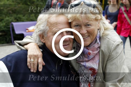 Biddinghuizen 22 juni 2011
Bn ers in Walibi flevohof. Koos en Joke Alberts met 2 klein zonen en een vriendje(blauwe jas)
Peter Smulders bv