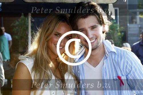 Amsterdam 26 juni 2011
Presentatie cd en 30e verjaardag van Fajah Lourens bij Special Sports. Lieke v Lexmond met ...
Peter Smulders bv