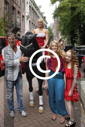 Amsterdam, 5 Juni 2011
Premiere Penny\'s Shadow van regisseur Steven de Jong
Liza Sips met regisseur Steven de Jong
Foto Peter Smulders BV