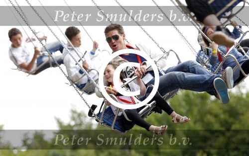 Biddinghuizen 22 juni 2011
Bn ers in Walibi flevohof. Martijn Amanda Achilles Michelle en Jasmijn Krabbe. Achilles viert vandaag zijn 3e verjaardag
Peter Smulders bv