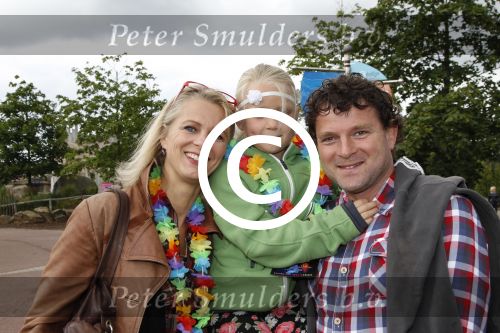 Harderwijk, 2 Juli 2011
Dolfinarium premiere Spetter en het magisch avontuur
Mary-Lou Steenis met haar man en dochter
Foto Peter Smulders BV