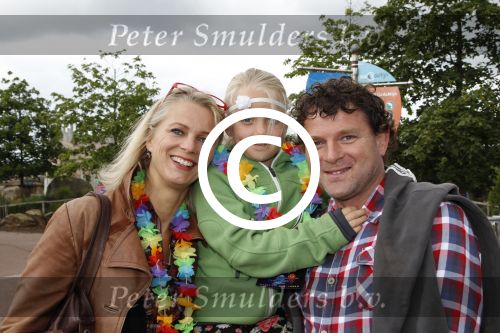 Harderwijk, 2 Juli 2011
Dolfinarium premiere Spetter en het magisch avontuur
Mary-Lou Steenis met haar man en dochter
Foto Peter Smulders BV