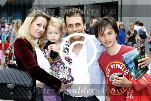 Amsterdam 26 juni 2011
Premiere Cars II in Pathe arena. Robert en Claudia Schoemacher met kinderen
Peter Smulders bv