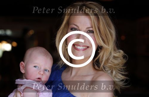 Amsterdam 27 juni 2011
Presentatie boek Susan Smit . Susan nam haar dochter Linde mee.
Peter Smulders bv