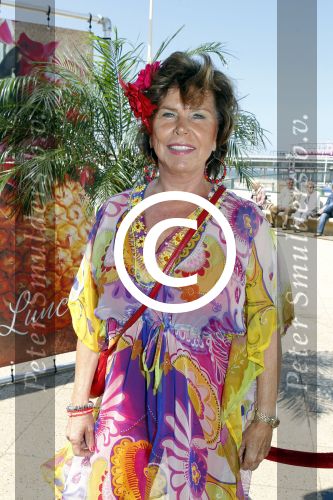 Scheveningen 20 juni 2011
Society lunch in Scheveningen. Tine Boskamp
Peter Smulders bv