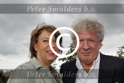 Harderwijk, 2 Juli 2011
Dolfinarium premiere Spetter en het magisch avontuur
Willibrord Frequin met vriendin
Foto Peter Smulders BV