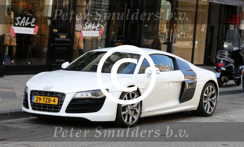 Amsterdam 4 juli 2012
Afrojack (Nick v d Wall) met zijn moeder in AUDI R8 op de pc hooftstraat.
Peter Smulders bv