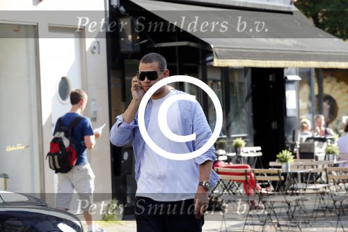 Amsterdam 4 juli 2012
Afrojack (Nick v d Wall) met zijn moeder in AUDI R8 op de pc hooftstraat.
Peter Smulders bv