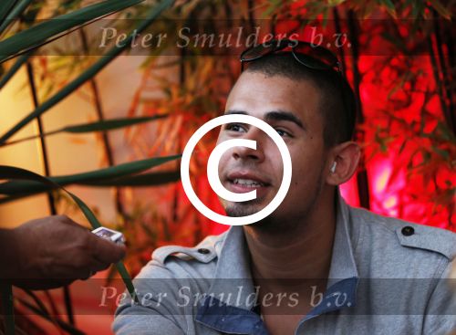 ibiza 10 juli 2012
Afrojack (Nick v d Wal) heeft optreden bij Mambo op ibiza. Hij heeft ook zijn trotse moeder mee genomen.
Peter Smulders bv