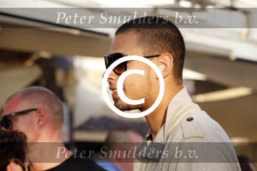 ibiza 10 juli 2012
Afrojack (Nick v d Wal) heeft optreden bij Mambo op ibiza. Hij heeft ook zijn trotse moeder mee genomen.
Peter Smulders bv