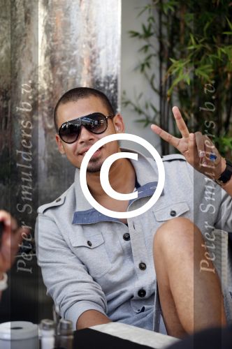 ibiza 10 juli 2012
Afrojack (Nick v d Wal) heeft optreden bij Mambo op ibiza. Hij heeft ook zijn trotse moeder mee genomen.
Peter Smulders bv