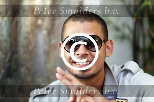 ibiza 10 juli 2012
Afrojack (Nick v d Wal) heeft optreden bij Mambo op ibiza. Hij heeft ook zijn trotse moeder mee genomen.
Peter Smulders bv