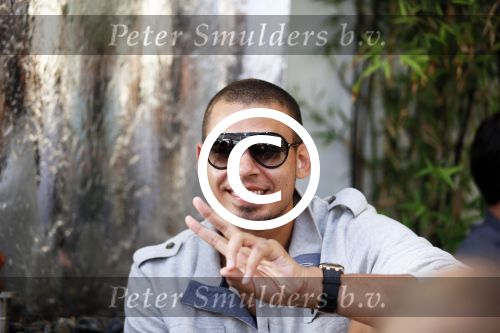 ibiza 10 juli 2012
Afrojack (Nick v d Wal) heeft optreden bij Mambo op ibiza. Hij heeft ook zijn trotse moeder mee genomen.
Peter Smulders bv