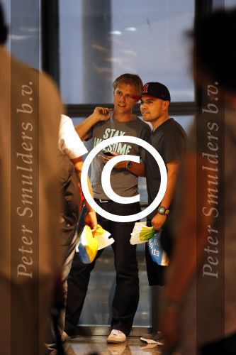 Madrid en Ibiza 9 juli 2012
Armin v Buuren vliegt met air europa van Madrid naar ibiza waar hij s nachts een optreden heeft in privelige. Andere jaren vloog hij altijd met een prive vliegtuig.
Peter Smulders bv
