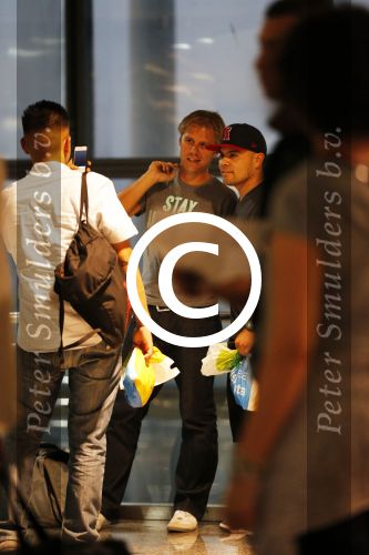 Madrid en Ibiza 9 juli 2012
Armin v Buuren vliegt met air europa van Madrid naar ibiza waar hij s nachts een optreden heeft in privelige. Andere jaren vloog hij altijd met een prive vliegtuig.
Peter Smulders bv
