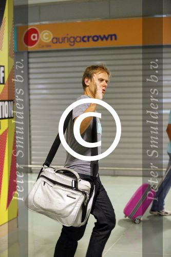 Madrid en Ibiza 9 juli 2012
Armin v Buuren vliegt met air europa van Madrid naar ibiza waar hij s nachts een optreden heeft in privelige. Andere jaren vloog hij altijd met een prive vliegtuig.
Peter Smulders bv