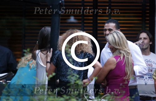 Craailo Huizen 5 juli 2012
Surprise feestje voor Estelle Gullit in het huis van Eric Kuster. Badr hari is natuurlijk ook aanwezig
Peter Smulders bv