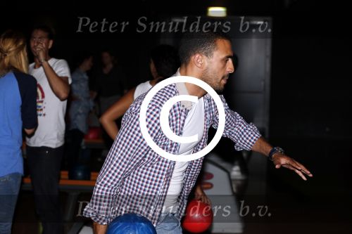 Amsterdam 22 juni 2012
Badr Hari bowlen met Maxim en Joelle Gullit en Estell Cruijff.
Peter Smulders bv