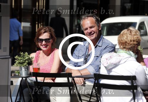 Amsterdam 2 juli 2012
Bert Kuizenga met vrouw op terras.
Peter Smulders bv