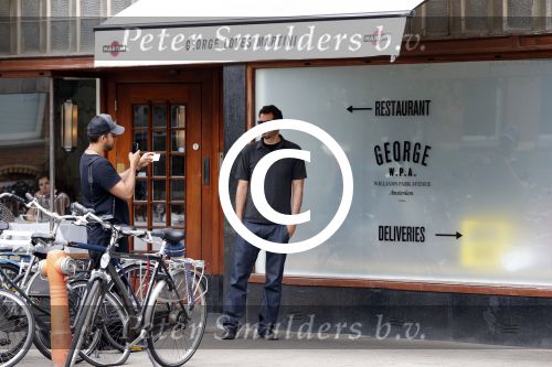 Amsterdam 6 juli 2012
David Blaine en de manager van madonna in amsterdam.
Peter Smulders bv