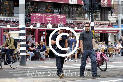 Amsterdam 6 juli 2012
David Blaine en de manager van madonna in amsterdam.
Peter Smulders bv