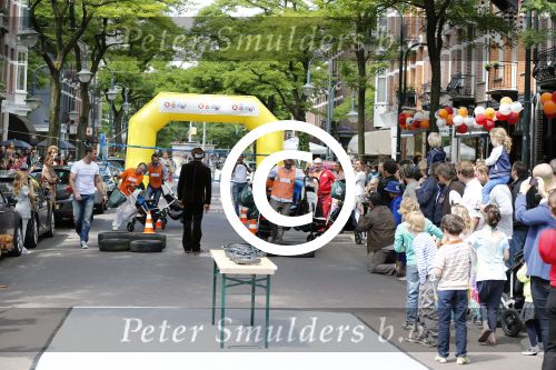 Amsterdam 17 juni 2012
Kinderwagen race op de cornelis schuytstraat door easywalker.
Peter Smulders bv