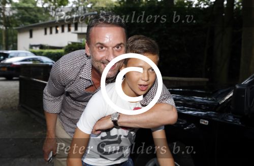 Craailo Huizen 5 juli 2012
Surprise feestje voor Estelle Gullit in het huis van Eric Kuster. Badr hari is natuurlijk ook aanwezig. Maxim Gullit
Peter Smulders bv