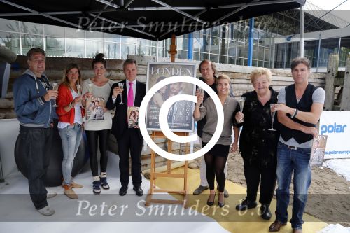 Amsterdam 13 juli 2012
Presentatie Blad Londen ivm olympische spelen met oa Ivo Niehe Erica Terpstra Naomi v As Peter Heerschop Viggo Waas Kim Lammers en Nicolien Sauerbreij bij strand zuid bij de rai.
Peter Smulders bv