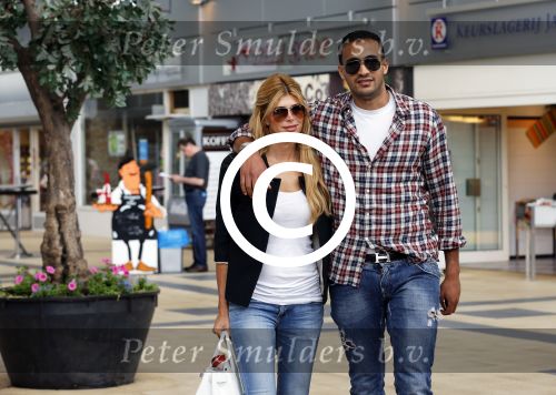 Amsterdam/Amstelveen 6 juli 2012
Badr Hari en Estelle Cruijff op terras en op weg naar reisburo in Lamborghini.
Peter Smulders bv