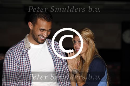 Amsterdam 22 juni 2012
Badr Hari bowlen met Maxim en Joelle Gullit en Estell Cruijff.
Peter Smulders bv
