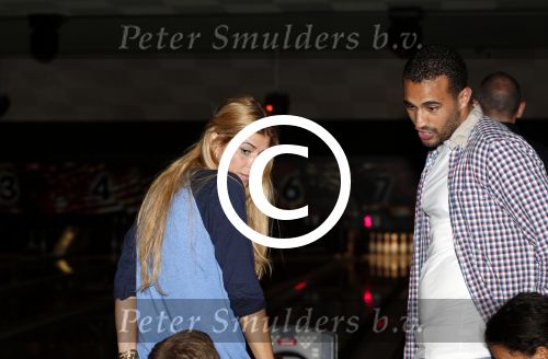 Amsterdam 22 juni 2012
Badr Hari bowlen met Maxim en Joelle Gullit en Estell Cruijff.
Peter Smulders bv