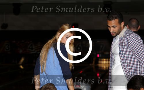 Amsterdam 22 juni 2012
Badr Hari bowlen met Maxim en Joelle Gullit en Estell Cruijff.
Peter Smulders bv