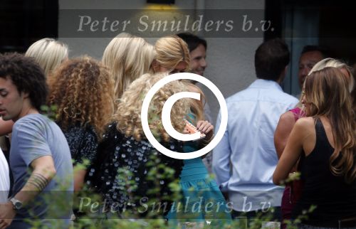 Craailo Huizen 5 juli 2012
Surprise feestje voor Estelle Gullit in het huis van Eric Kuster. Badr hari is natuurlijk ook aanwezig
Peter Smulders bv