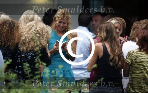 Craailo Huizen 5 juli 2012
Surprise feestje voor Estelle Gullit in het huis van Eric Kuster. Badr hari is natuurlijk ook aanwezig
Peter Smulders bv