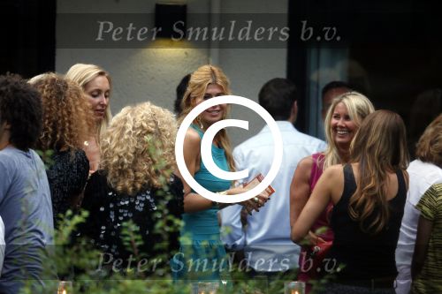 Craailo Huizen 5 juli 2012
Surprise feestje voor Estelle Gullit in het huis van Eric Kuster. Badr hari is natuurlijk ook aanwezig
Peter Smulders bv
