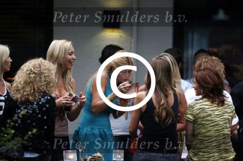 Craailo Huizen 5 juli 2012
Surprise feestje voor Estelle Gullit in het huis van Eric Kuster. Badr hari is natuurlijk ook aanwezig
Peter Smulders bv