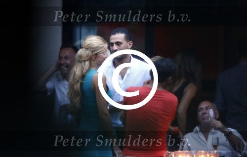 Craailo Huizen 5 juli 2012
Surprise feestje voor Estelle Gullit in het huis van Eric Kuster. Badr hari is natuurlijk ook aanwezig
Peter Smulders bv