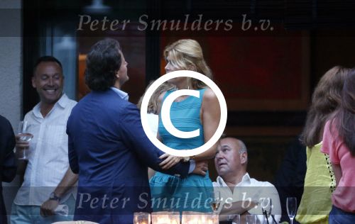 Craailo Huizen 5 juli 2012
Surprise feestje voor Estelle Gullit in het huis van Eric Kuster. Badr hari is natuurlijk ook aanwezig. Leco v Zadelhoff
Peter Smulders bv
