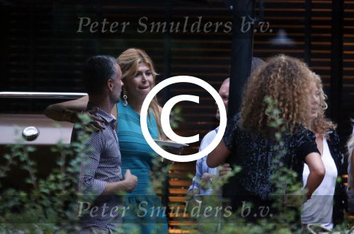 Craailo Huizen 5 juli 2012
Surprise feestje voor Estelle Gullit in het huis van Eric Kuster. Badr hari is natuurlijk ook aanwezig
Peter Smulders bv