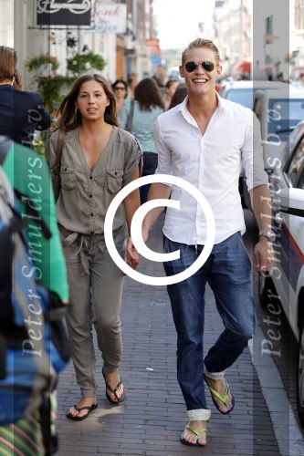 Amsterdam 6 juli 2012
Opening winkel op de haarlemmerdijk. Ferry Doedens met een vriendin
Peter Smulders bv