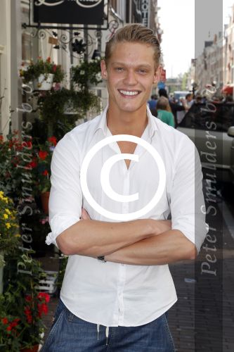 Amsterdam 6 juli 2012
Opening pull in pop up store in amsterdam. Ferry Doedens
Peter Smulders bv