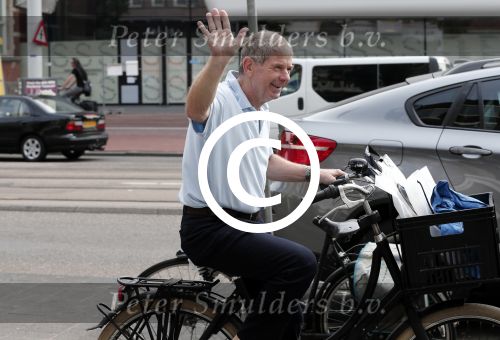 Amsterdam 4 juli 2012
Frits en Barbara Barend met (klein)zoon op de fiets.
Peter Smulders bv