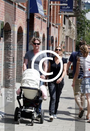 Amsterdam 7 juli 2012
Gallyon v Vessem met man achter de kinderwagen.
Peter Smulders bv