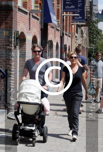 Amsterdam 7 juli 2012
Gallyon v Vessem met man achter de kinderwagen.
Peter Smulders bv